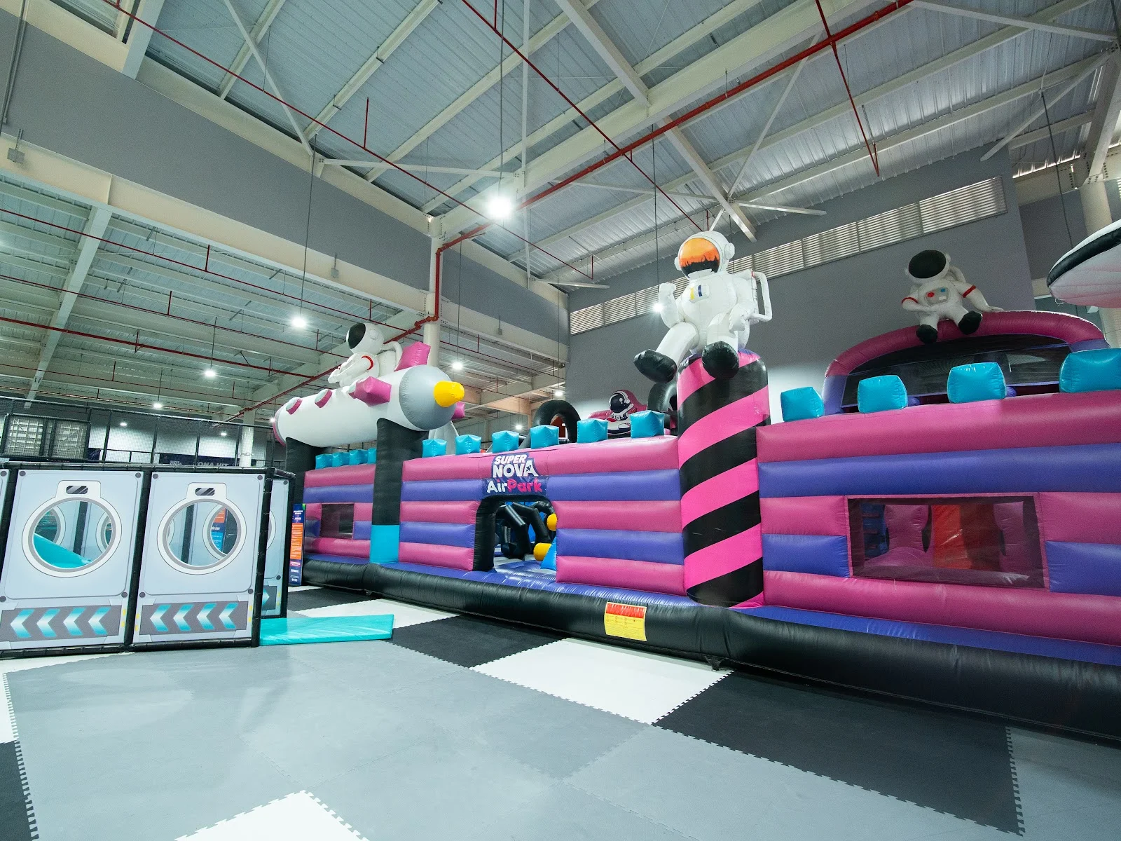 Zona inflable AirPark de Supernova Primavera