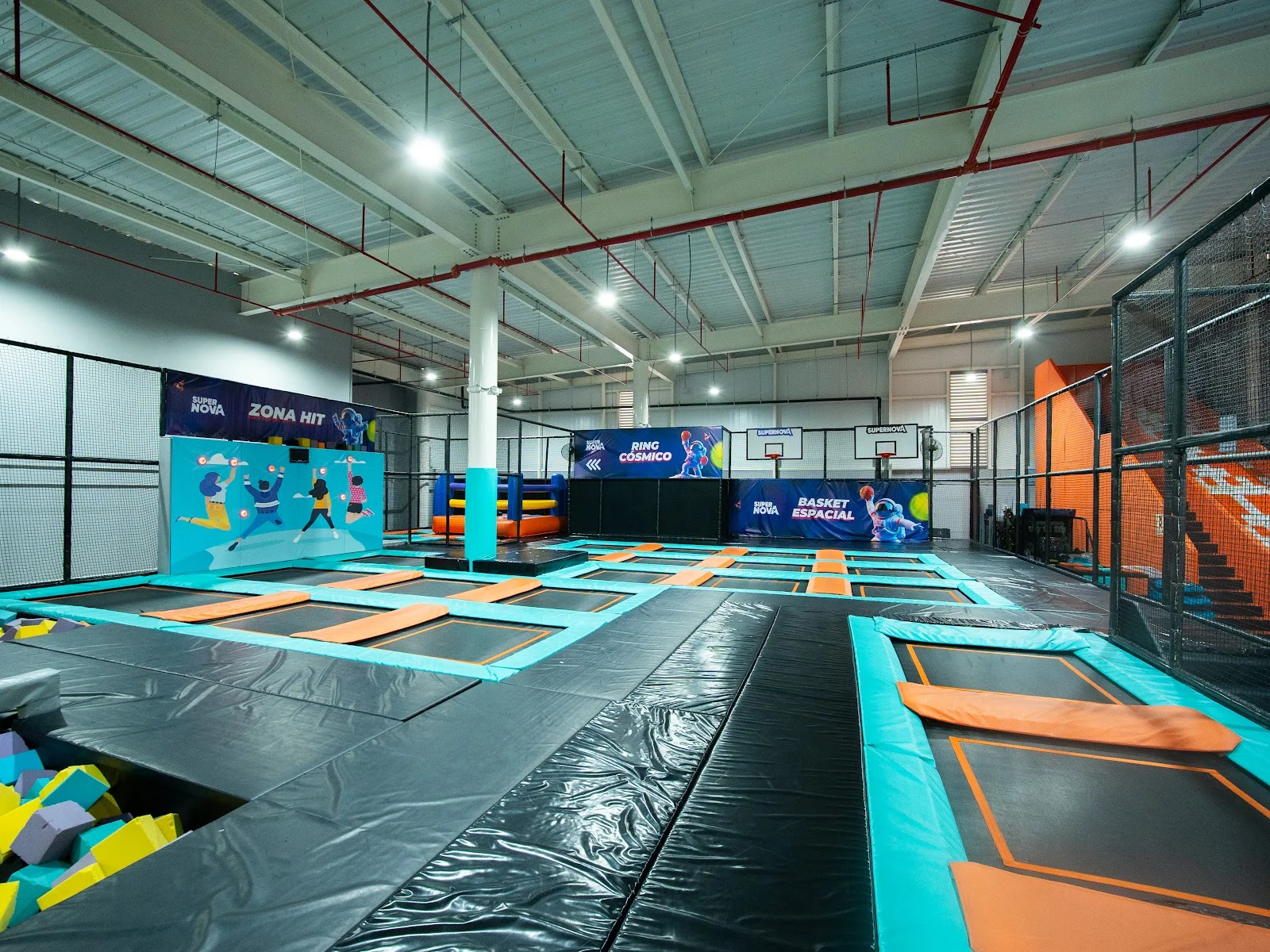 Trampolines de Supernova Primavera