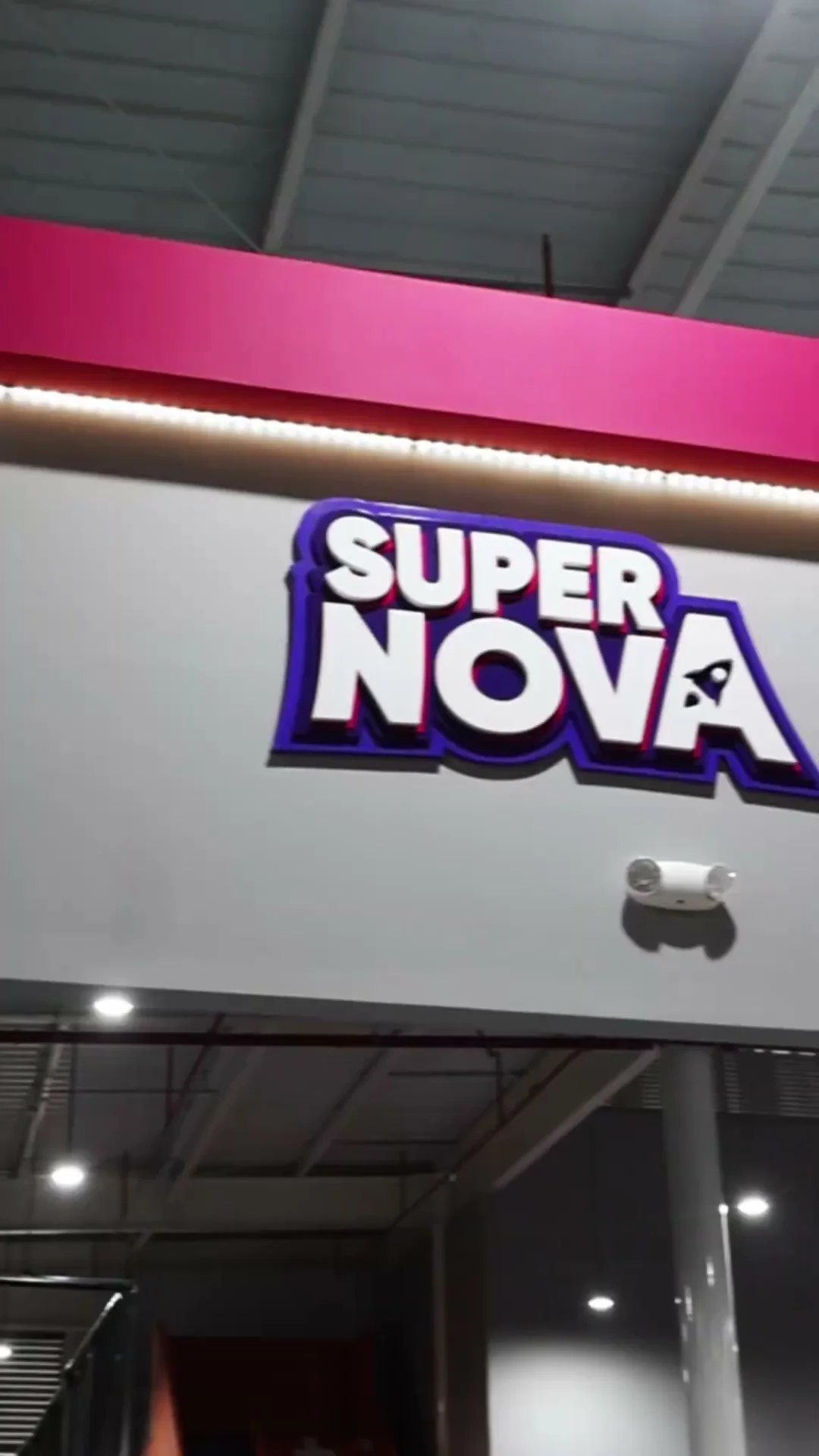Ingreso a Supernova Real Plaza Primavera